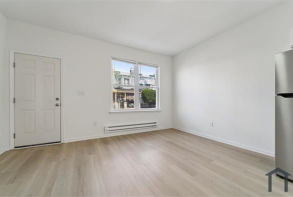 1st image of 3912 N 8th St