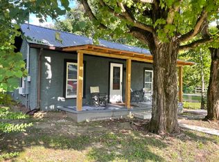 179 2nd St, Caldwell, WV 24925