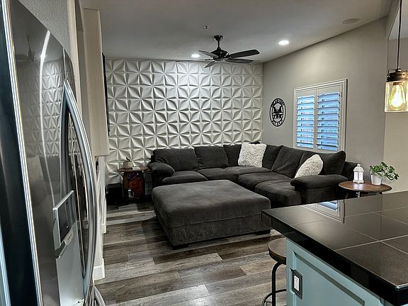 3rd image of 26493 Arboretum Way