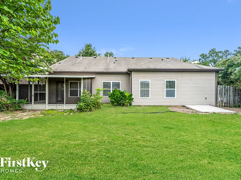 995 Valley Cir — Photo 15
