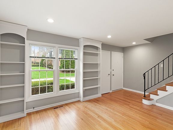 3rd image of 340 Eastern Ave