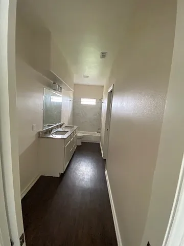 3 bed, 2.5 bath, 1205 sqft, $1,600 — Photo 3