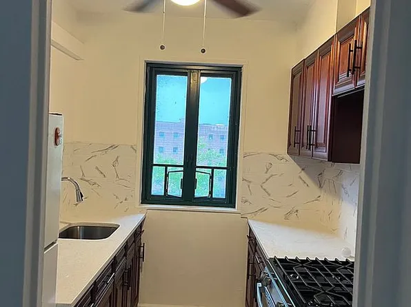 1491 West Ave APT 3G, Bronx, NY 10462