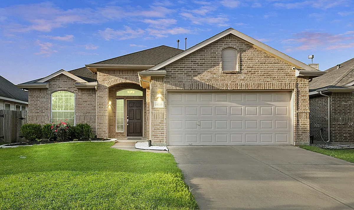 Building Photo - 16710 Jelly Park Stone Dr