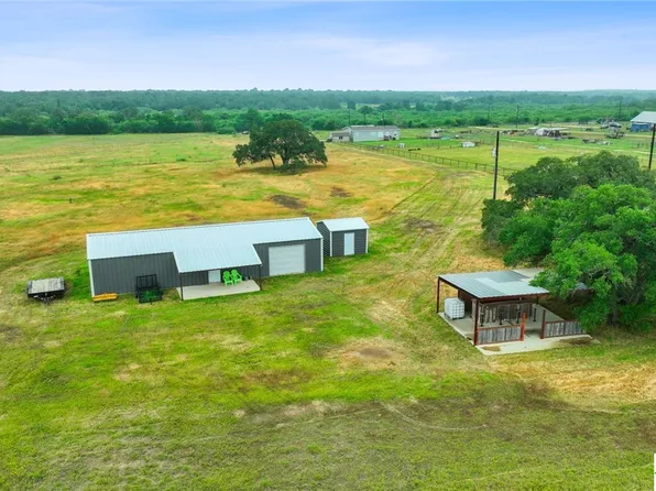 1450 Union Hill Rd, Luling, TX 78648