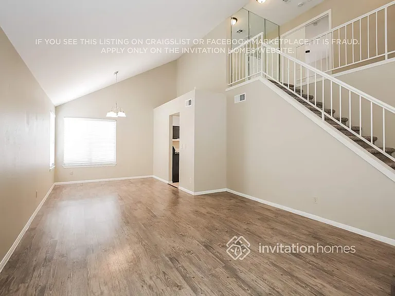 7312 Queen Palm Dr — Photo 6