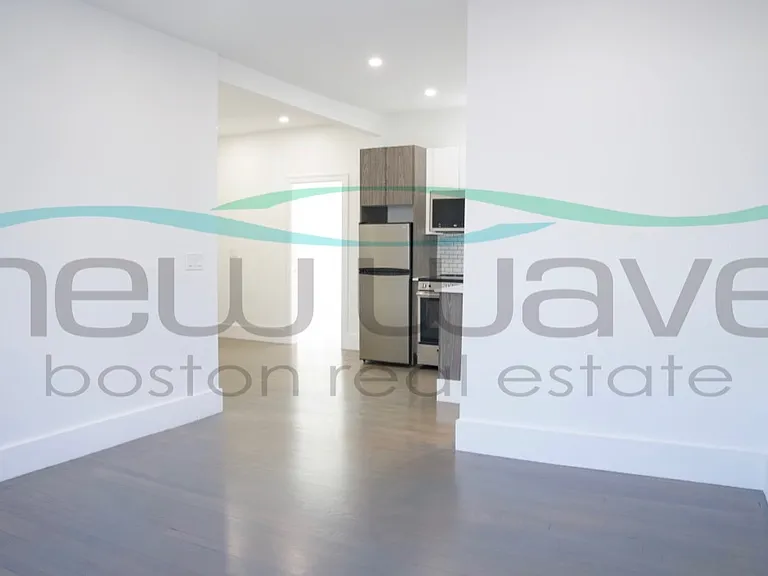 11 Queensberry St #16 — Photo 7