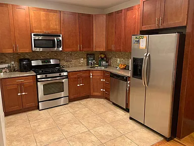 267 Broadway Bayonne, NJ | Zillow - Apartments for Rent in Bayonne