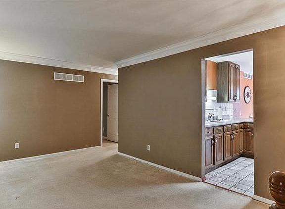 5th image of 2718 Creekmont Ln