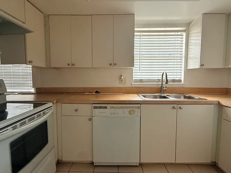 1000 S Semoran Blvd #706 — Photo 15