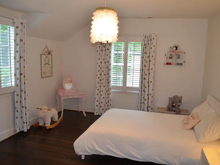 3825 Peachtree Dunwoody Rd NE — Photo 23