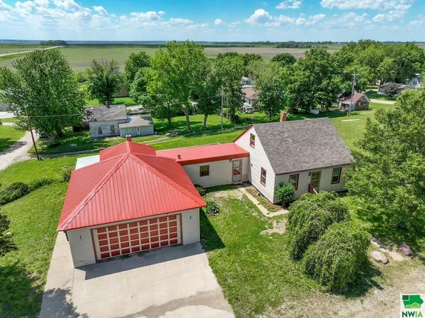 204 Larpenteur Mem Rd, Onawa, IA 51040