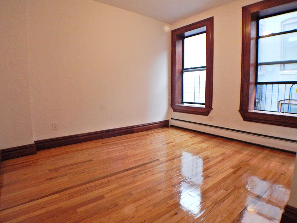 1st image of 2041 1st Ave APT 4