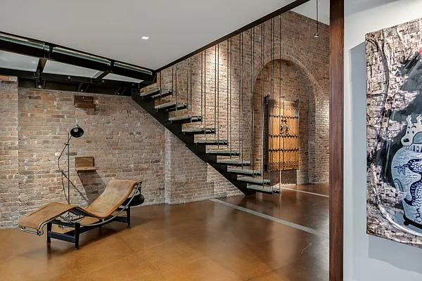 Rented by Compass | media 43
