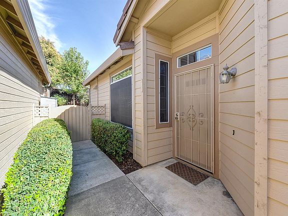 4th image of 8209 Heritage Meadow Ln