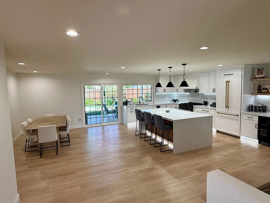 4 bed, 2.0 bath, 1876 sqft, $5,000 — Photo 4