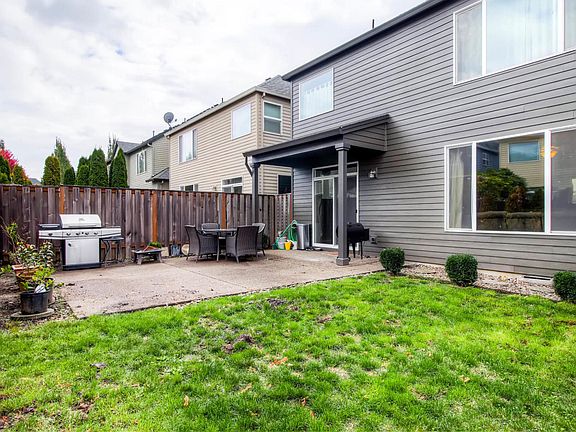 5th image of 1001 SE Roundelay St