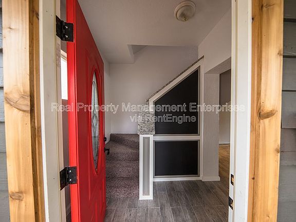 5th image of 1725 N McKinley Ave