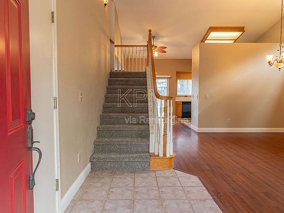 3rd image of 1106 Klemeyer Cir