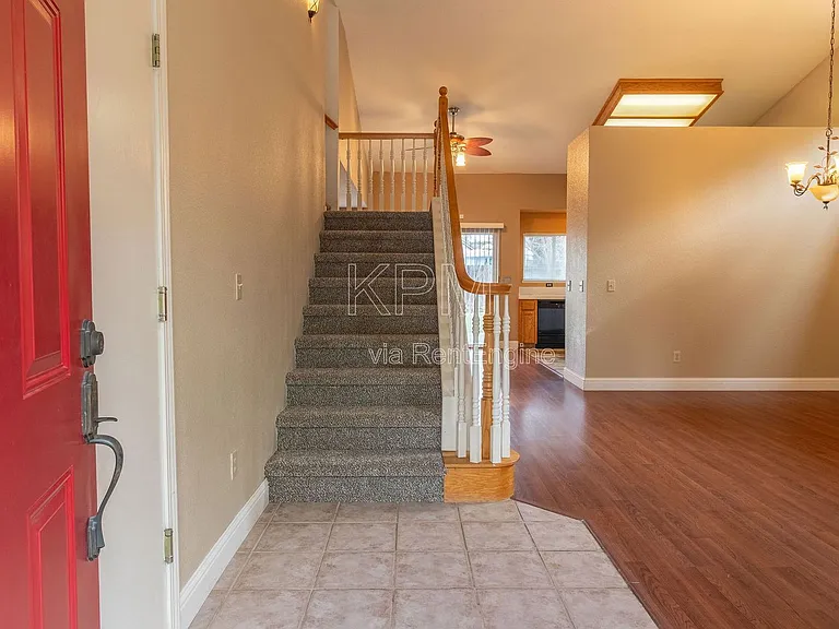 1106 Klemeyer Cir — Photo 3