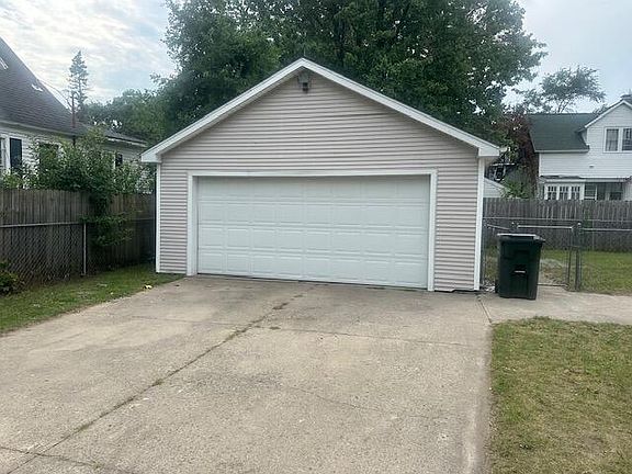 4th image of 283 W Forest Ave