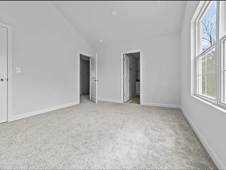 3902 Fairall Dr — Photo 16