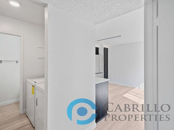 5th image of 5067 La Cuenta Dr