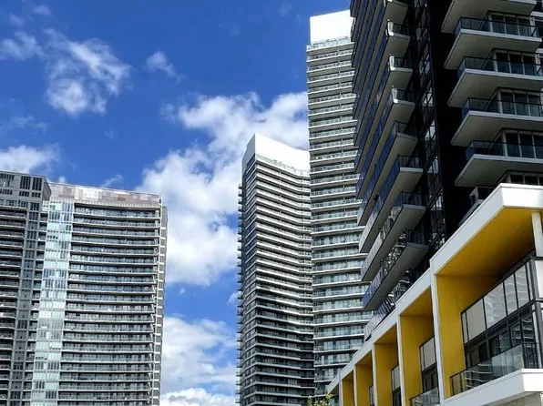 95 McMahon Dr #2005, Toronto, ON M2K 0C2