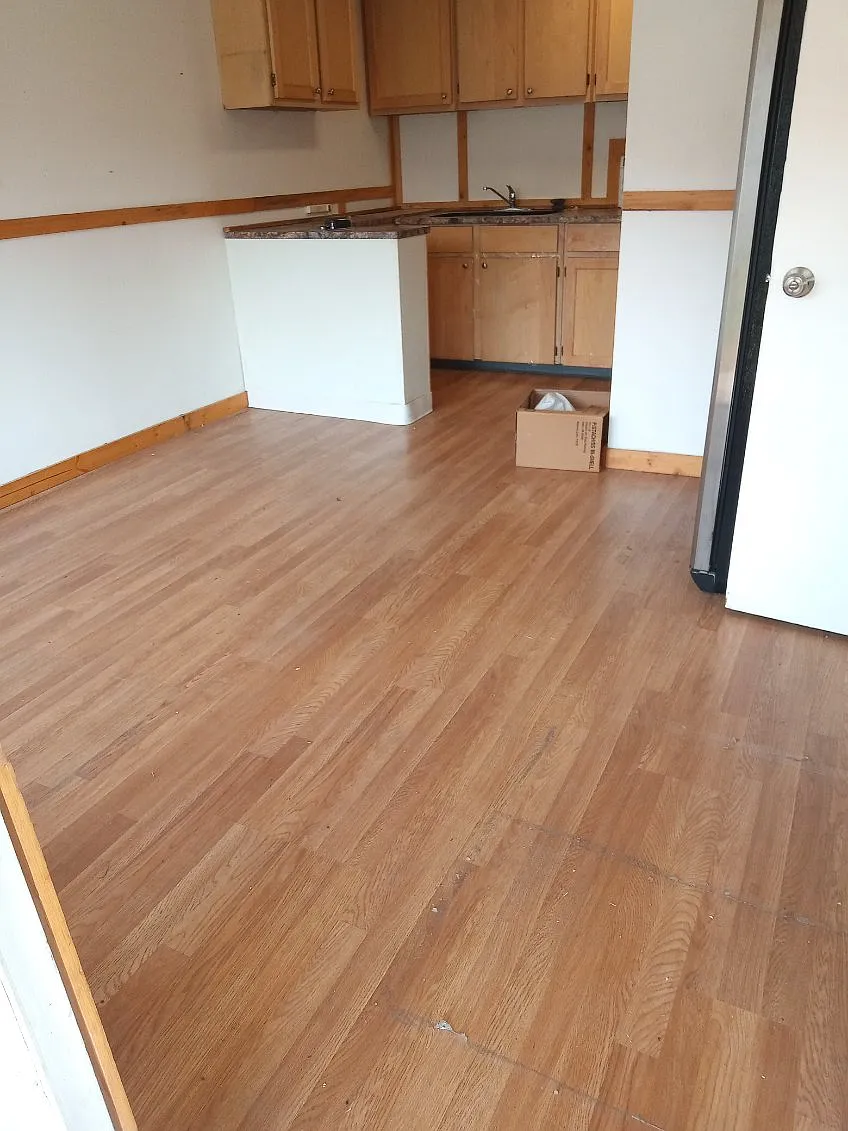 205 W Adams St — Photo 3