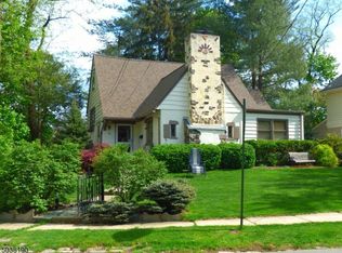 82 Meadowbrook Rd, Short Hills, NJ 07078