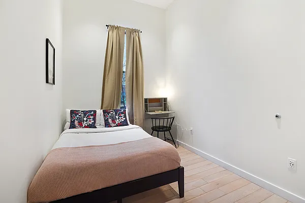 Rented by June | media 7