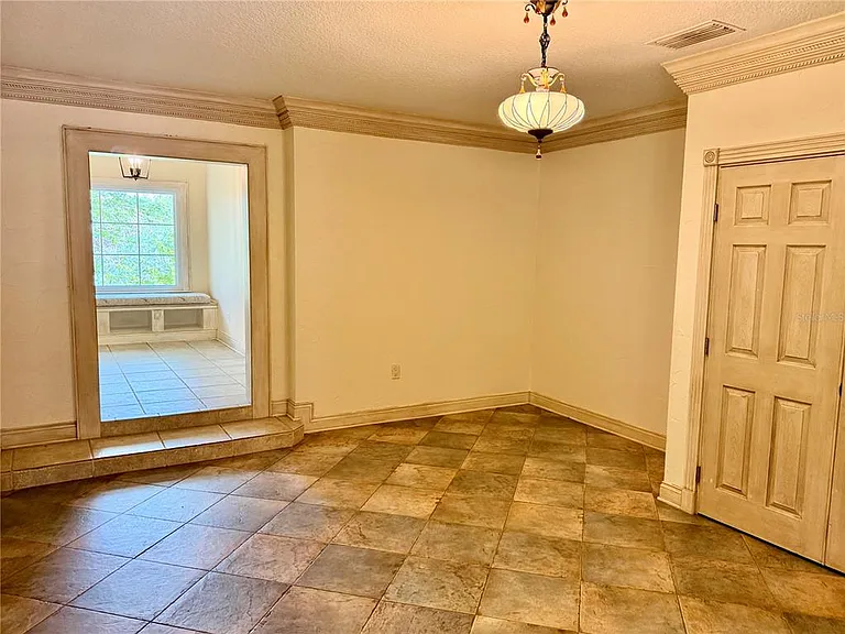 430 Gehr Ln — Photo 3