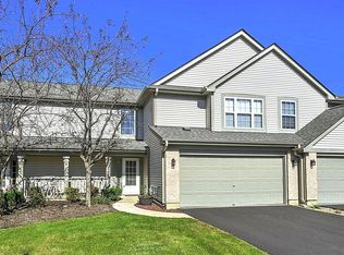 554 Lancaster Cir, Elgin, IL 60123