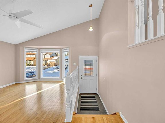 3rd image of 40 S Cedargrove Way SW