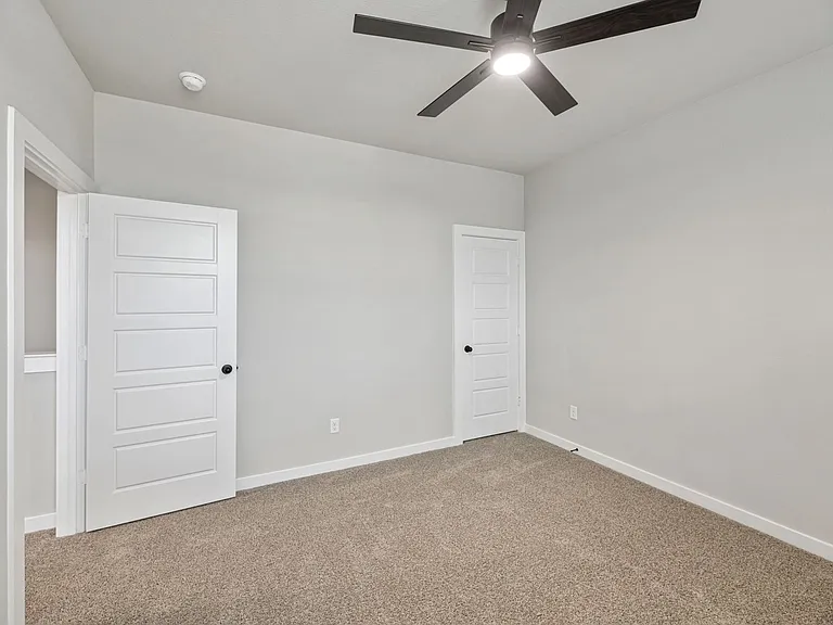 4265 Clovis Ct — Photo 19