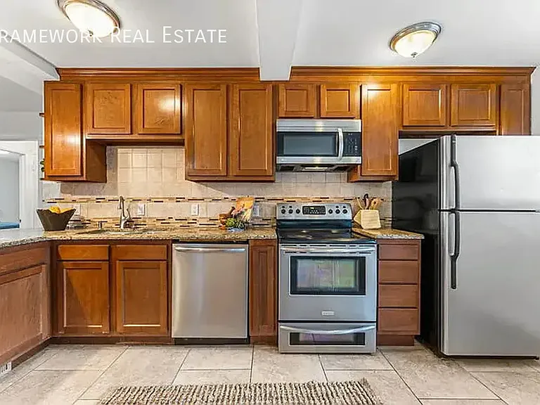3150 N Fillmore St — Photo 6