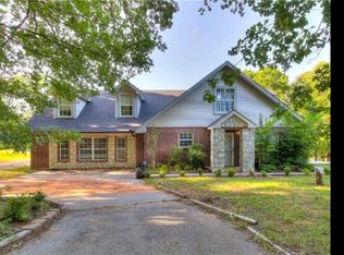 203 Hoffman Dr, Norman, OK 73026