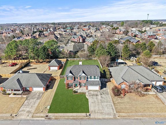 3rd image of 314 Greenstone Dr