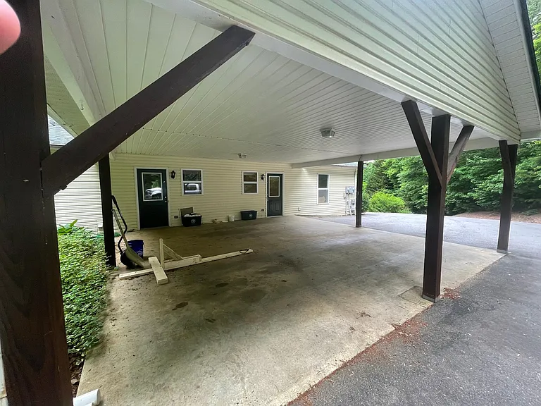17 Tree Canopy Ln — Photo 9