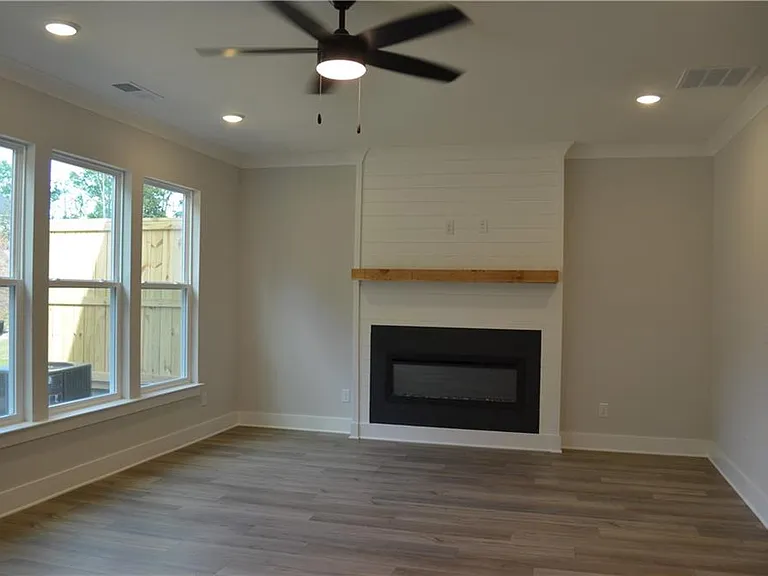 28 Trace Blf — Photo 13