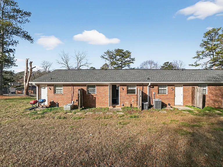 3681 Lynn Dr — Photo 5