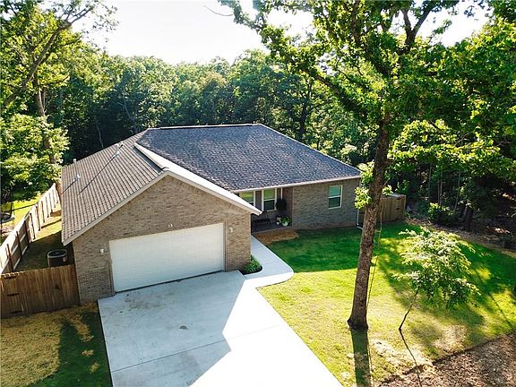 2nd image of 13 Woodbridge Dr