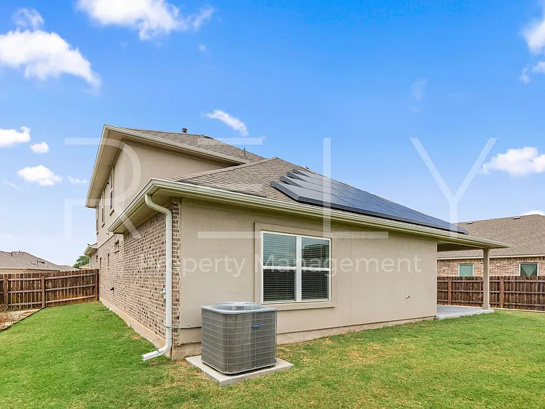 2412 Star Hill Rnch — Photo 36