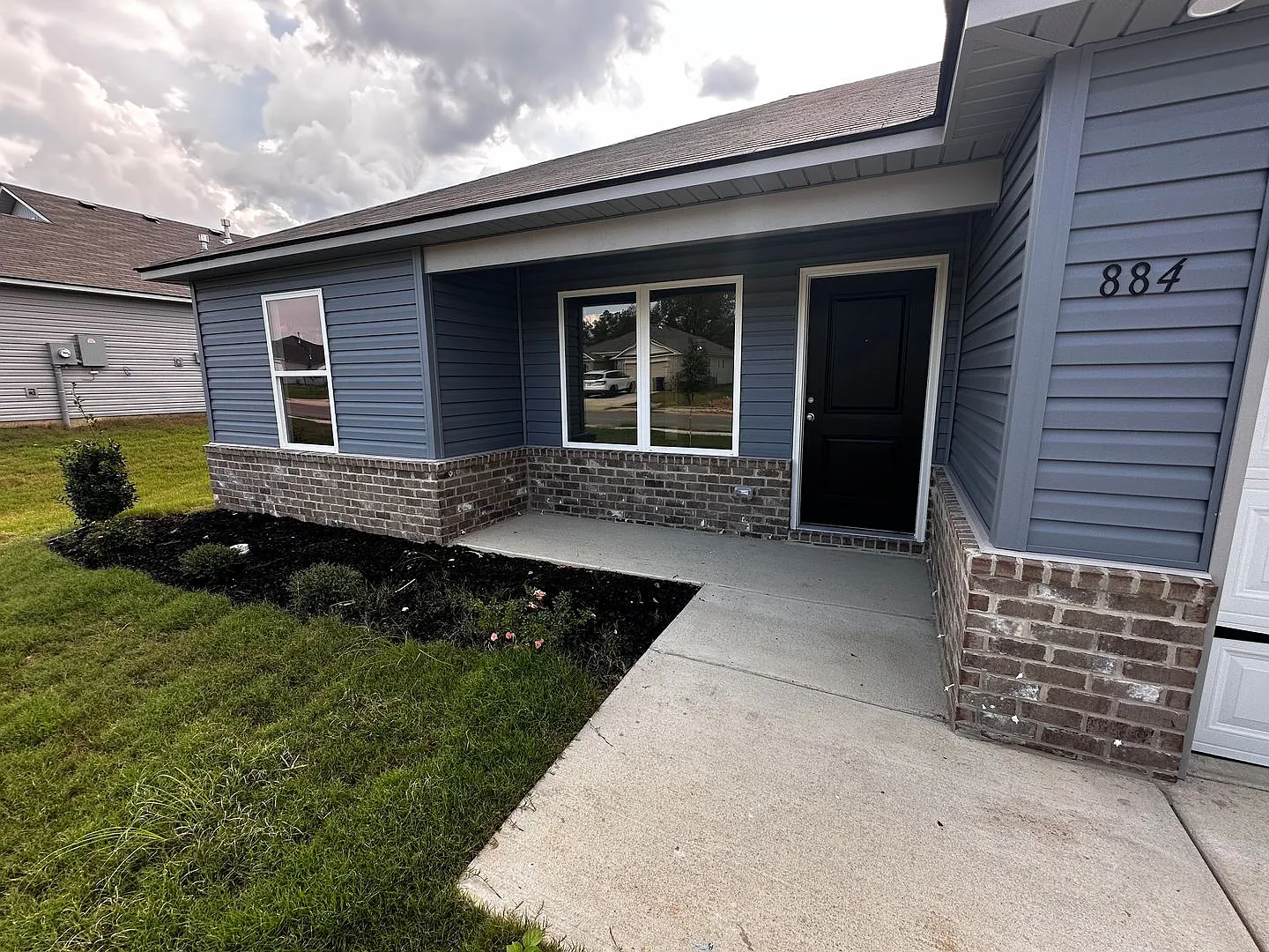 2025 Home for Rent! — Photo 3