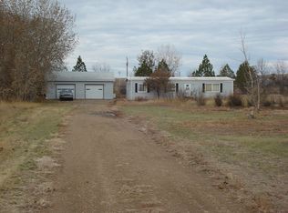 7520 Pickthorn Ave, Wolf Point, MT 59201