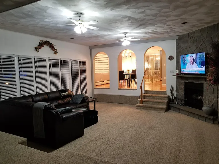 Living room with Fireplace