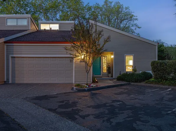 4799 Shade Tree Lane, Santa Rosa, CA 95405