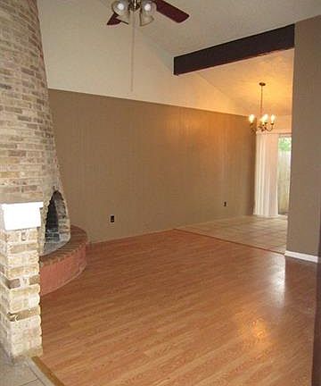 3rd image of 1303 Glenda Dr #B