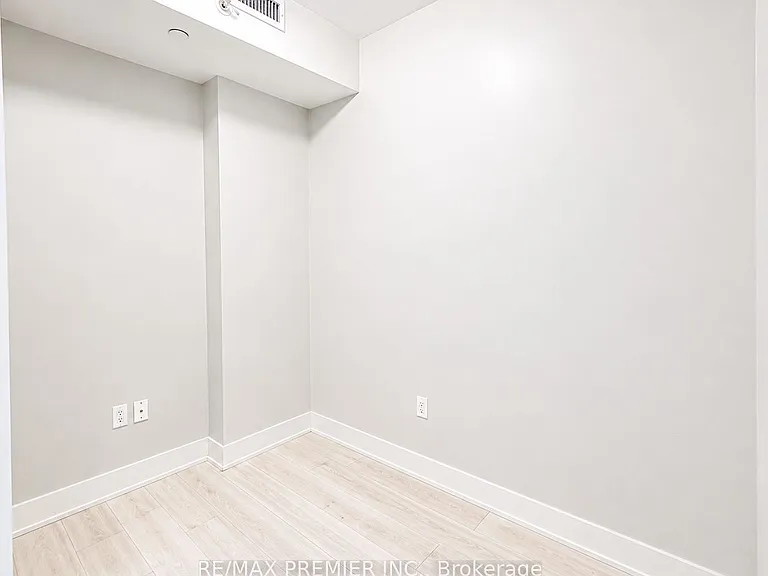 2908 Highway 7 Rd #1406 — Photo 32