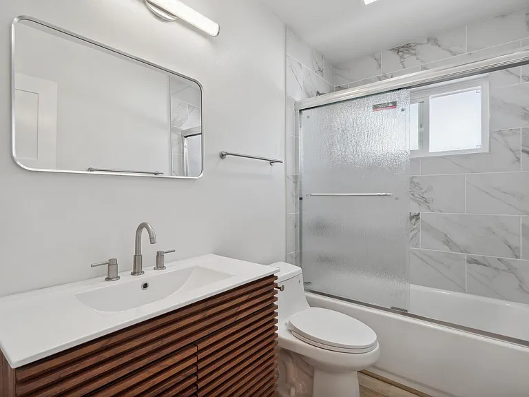 3441 Laguna Ave #2 — Photo 27